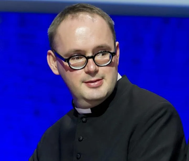 Czy ksiądz Jan Kaczkowski naprawdę żyje? Poznaj prawdę o jego losach