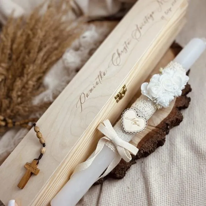 Jakie akcesoria są niezbędne do chrztu dla księdza?